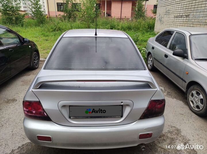 Mitsubishi Lancer 2.0 МТ, 2005, битый, 205 000 км