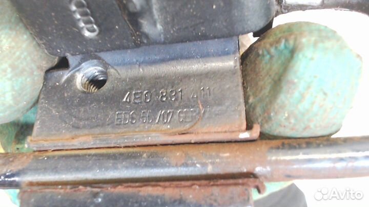 Петля двери Audi A8 (D3), 2008