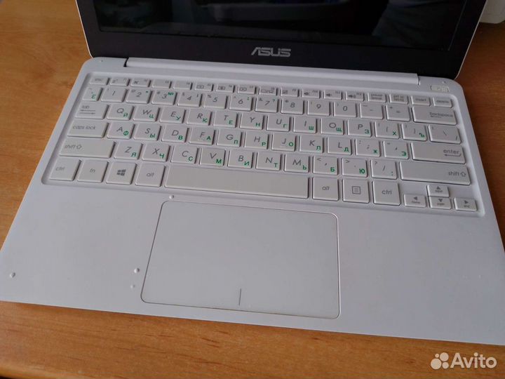 Нетбук Asus eeebook x205ta