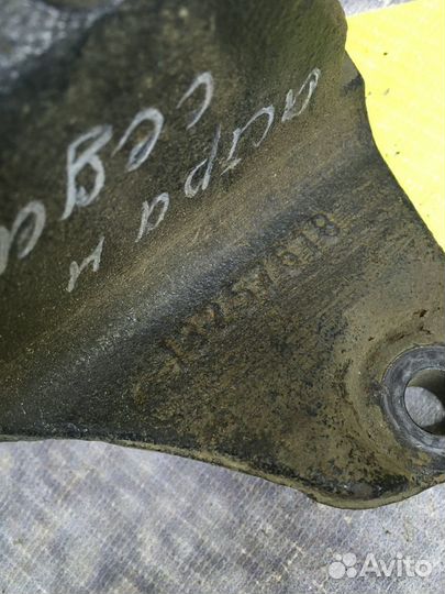 Кронштейн двигателя правый Астра H 1.8 Зафира B