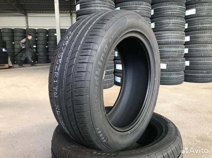 Habilead SportMax S2000 215/55 R17 99W