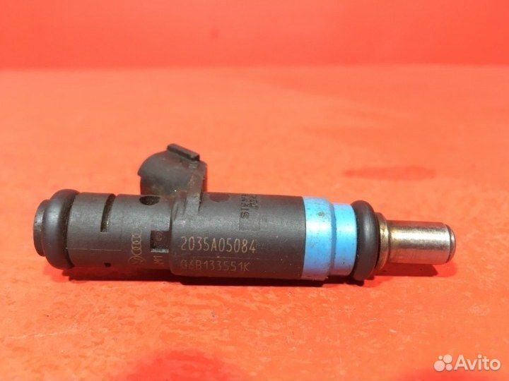 Форсунка Audi A4 B6 2004