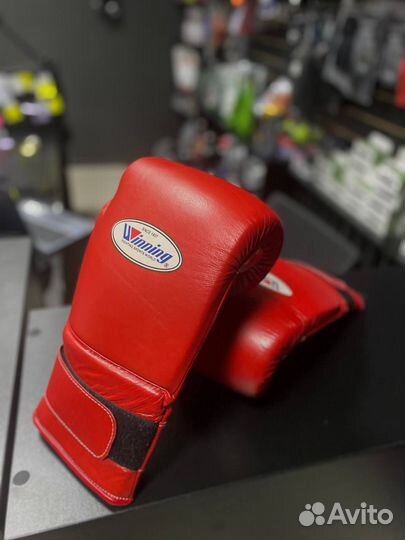 Боксерские перчатки Winning Red