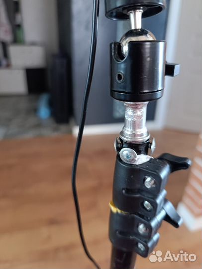 Кольцевая лампа со штативом бу