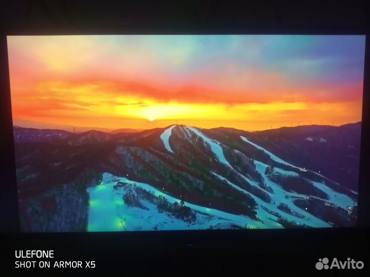 Игровой широкоформатный монитор