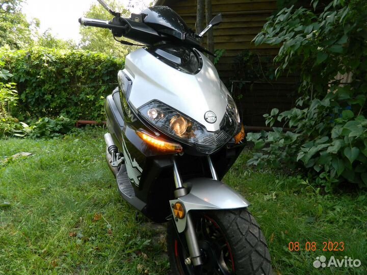 Скутер Stels Arrow 50