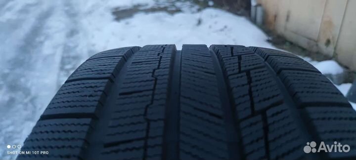 Charmhoo Ice3 235/40 R19 96V