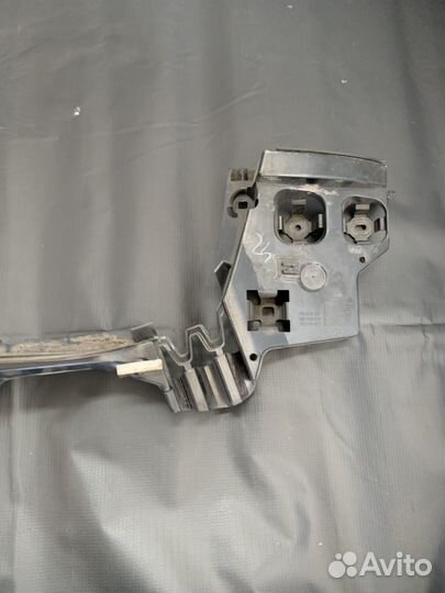 Кронштейн заднего бампера bmw g31