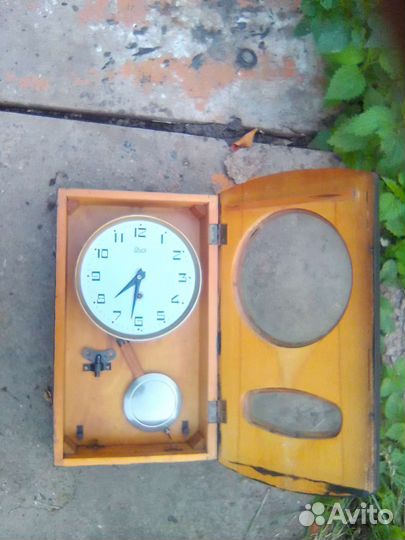 Часы настенные механические СССР