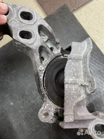 Опора двигателя правая гидравлическая mazda bm