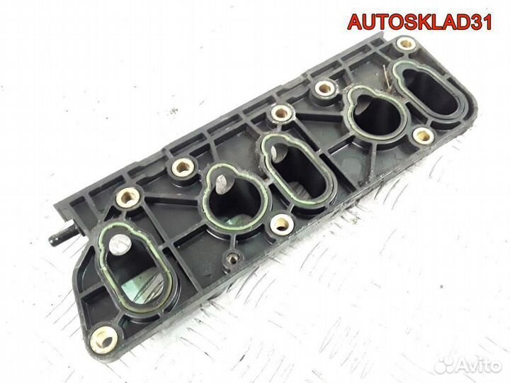Коллектор впускной VW Passat B5 2,3 AGZ 071133204A