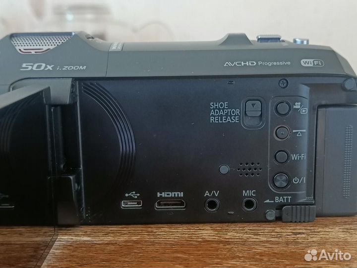 Видеокамера Panasonic HC-V750