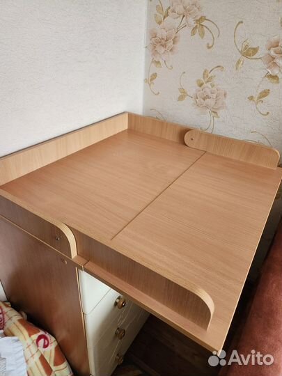 Пеленальный столик