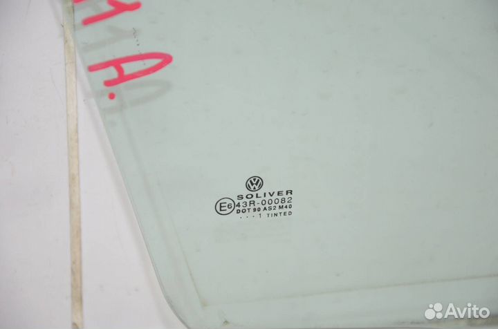 Стекло двери передней переднее правое Volkswagen