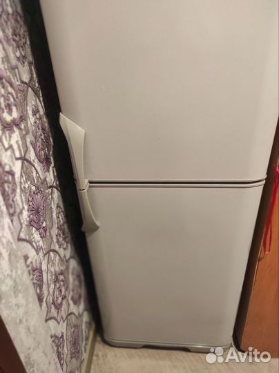 Холодильник бирюса. 2-х комрессорный