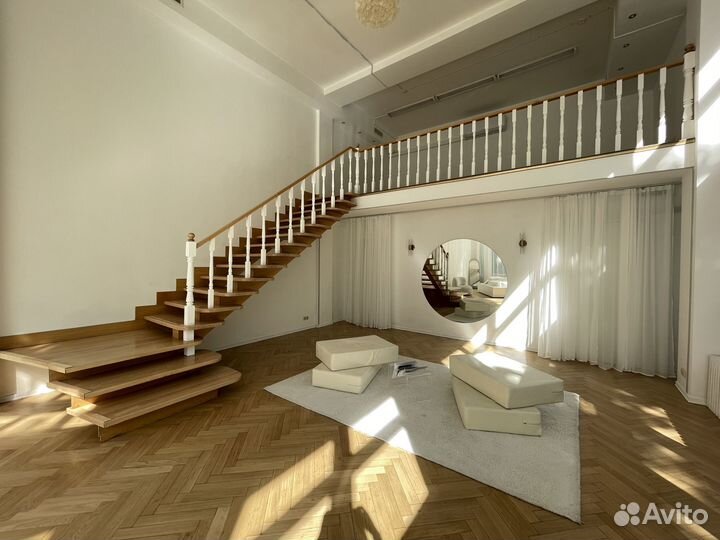 Фотостудия с купольным окном в Москве. Зал Air