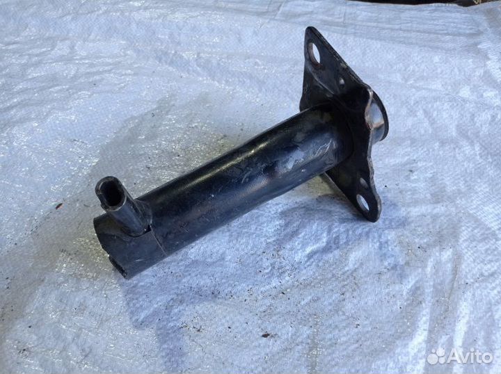 Кронштейн усилителя бампера передний Audi A4 B7