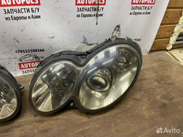 Фара ксенон левая правая Mercedes C-Class W203