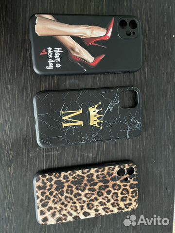 Чехлы на iPhone 11