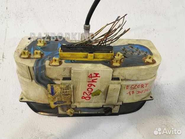 Панель приборов Форд Escort 5