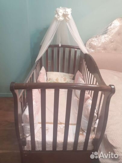 Кроватка деревянная большая, матрас, балдахин