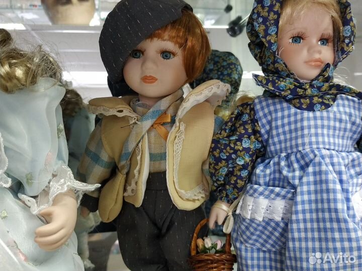 Кукла фарфоровая коллекционная