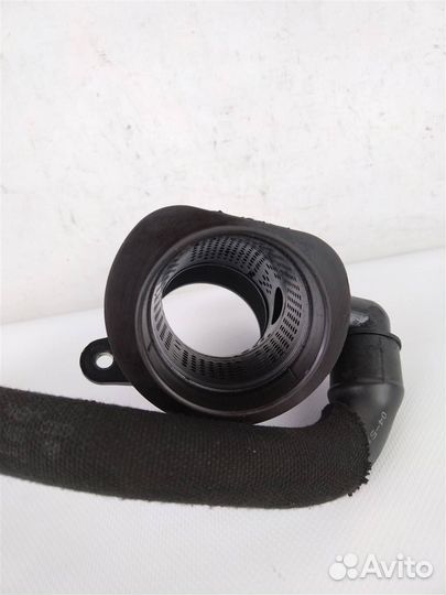 Патрубок воздушного фильтра ауди Q7 2005