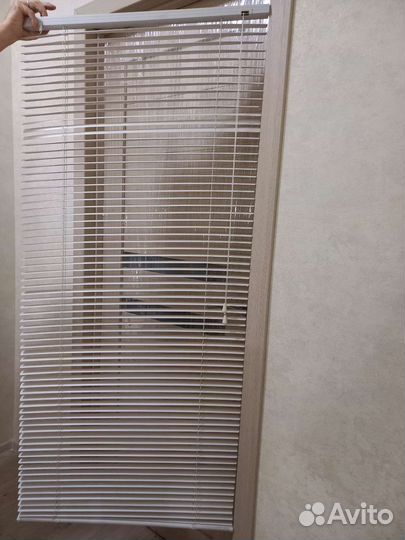 Жалюзи горизонтальные 160х70 см бу