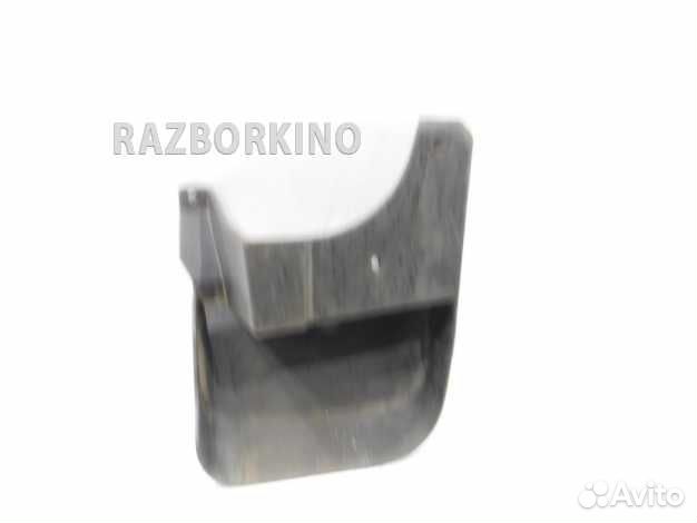 Брызговик передний