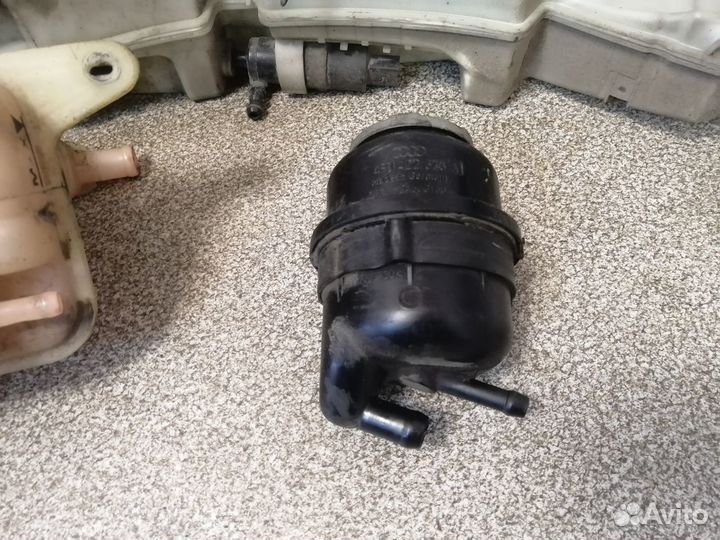 Бачок для Audi A6 C6