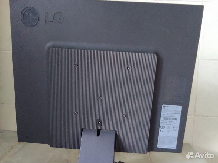 Монитор LG Flatron L1750U, рабочий