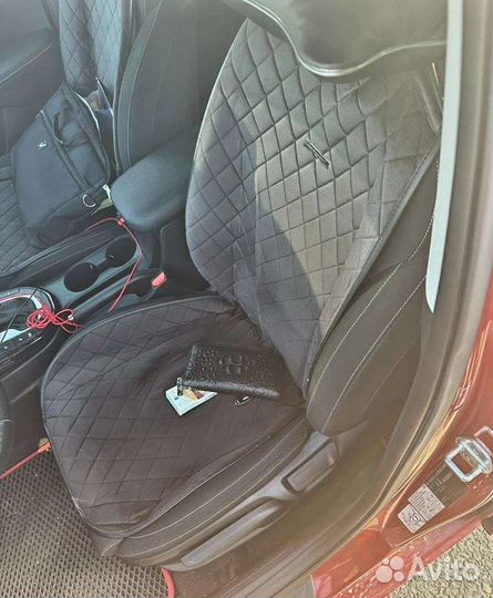 Чехлы на сиденья в машину