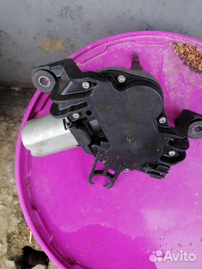 Моторчик заднего дворника