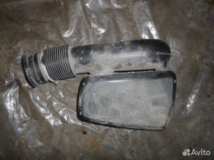 Воздуховод 1.6. Opel Astra H 2004-2015