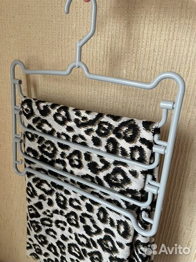 Вешалка для шарфов