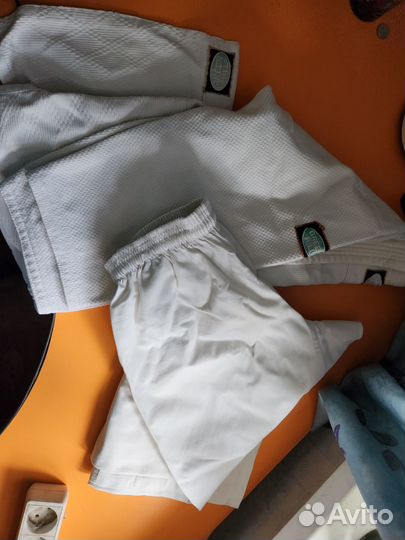 Кимоно и штаны для дзюдо, карате, тхэквондо