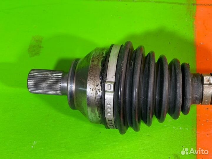 Привод передний Ford Focus 2 седан 1.6 shda 2008