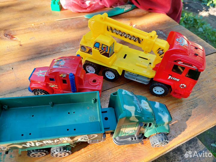 Пластиковый конструктор для малышей + машинки+кран