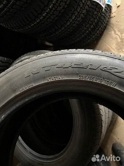 Nitto NT421Q 235/55 R19