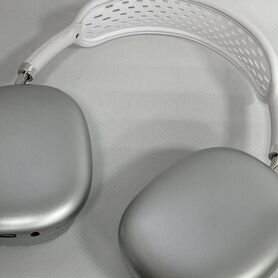 AirPods Max белые