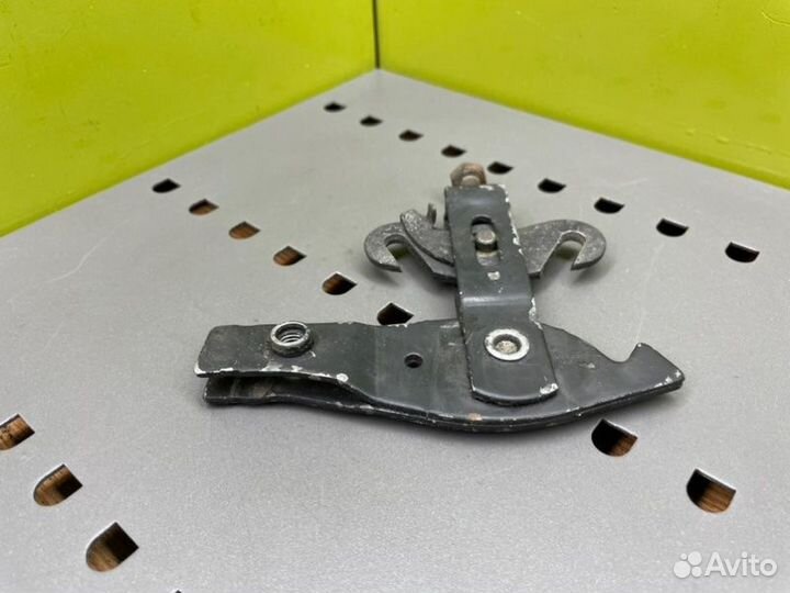 Механизм ручника задний Mercedes-Benz W124 M102