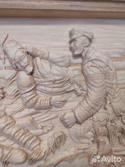 Панно из дерева