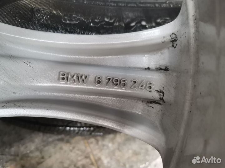 R18 Pirelli Winter Sottozero 240 Serie II 225/45, PCD 5x120 DIA 72.6