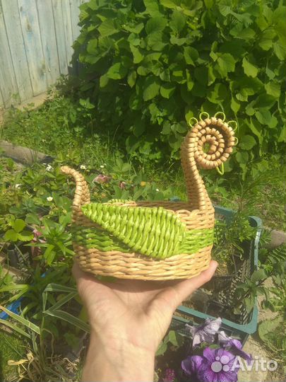 Плетеные корзины, короба, подставки