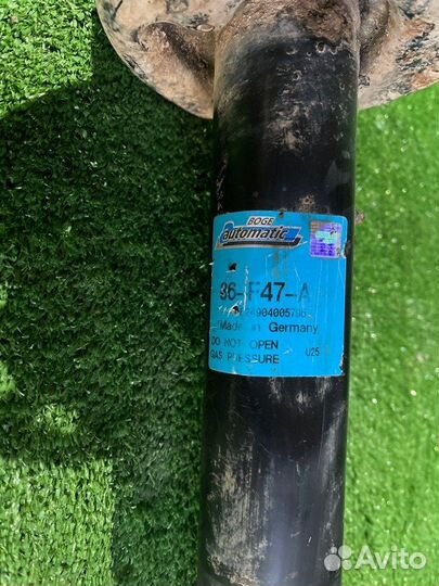 Амортизатор передний Passat Touran Jetta Golf