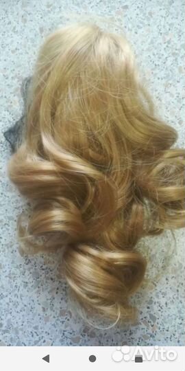 Волосы-хвост на заколке-крабе русый, новый