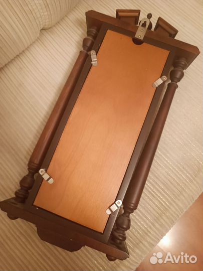 Часы старинные янтарь