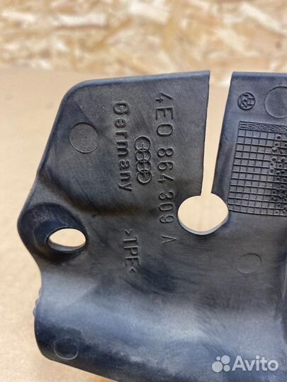 Пыльник левый Audi A8 D3 BVJ 2006