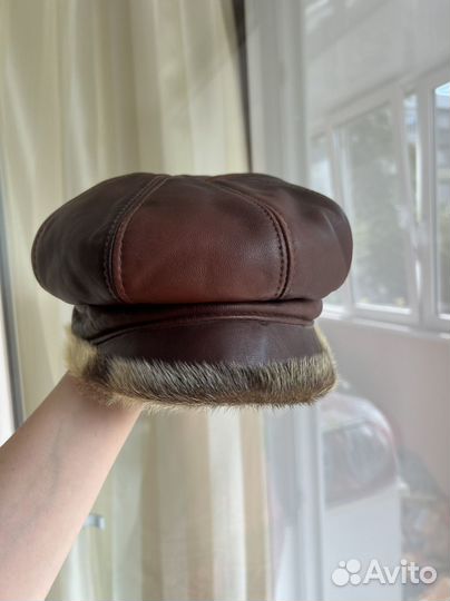 Берет кожаный женский
