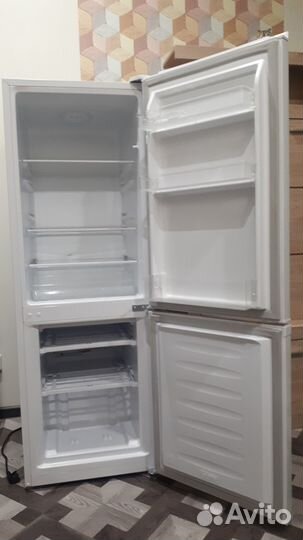 Холодильник бу bosfor BFR 143W